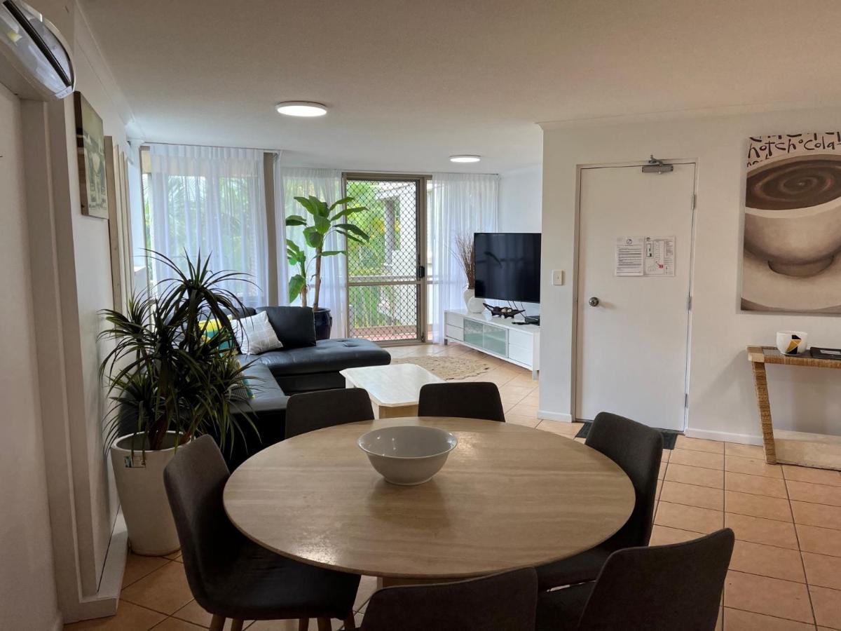 Sanctuary Beach Resort Gold Coast Extérieur photo