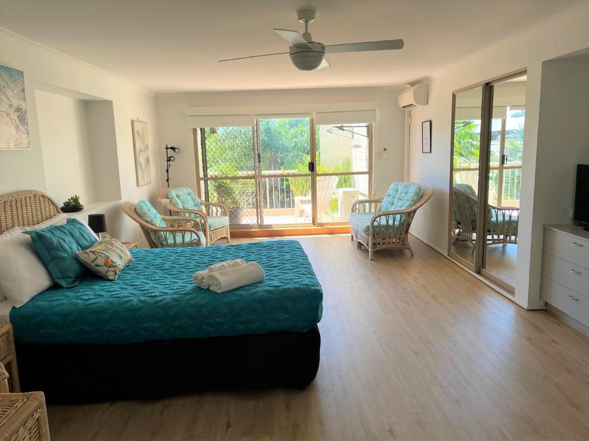 Sanctuary Beach Resort Gold Coast Extérieur photo