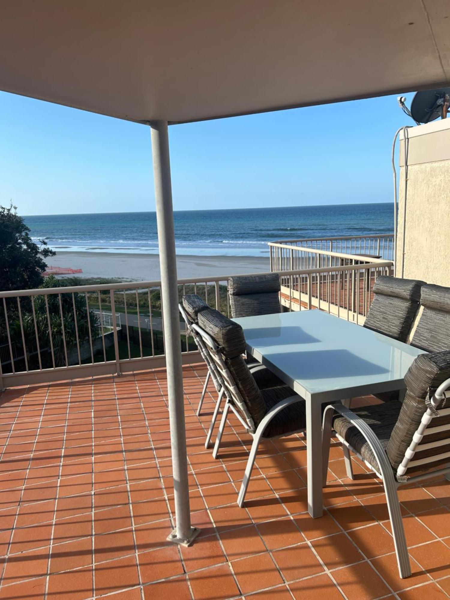 Sanctuary Beach Resort Gold Coast Extérieur photo