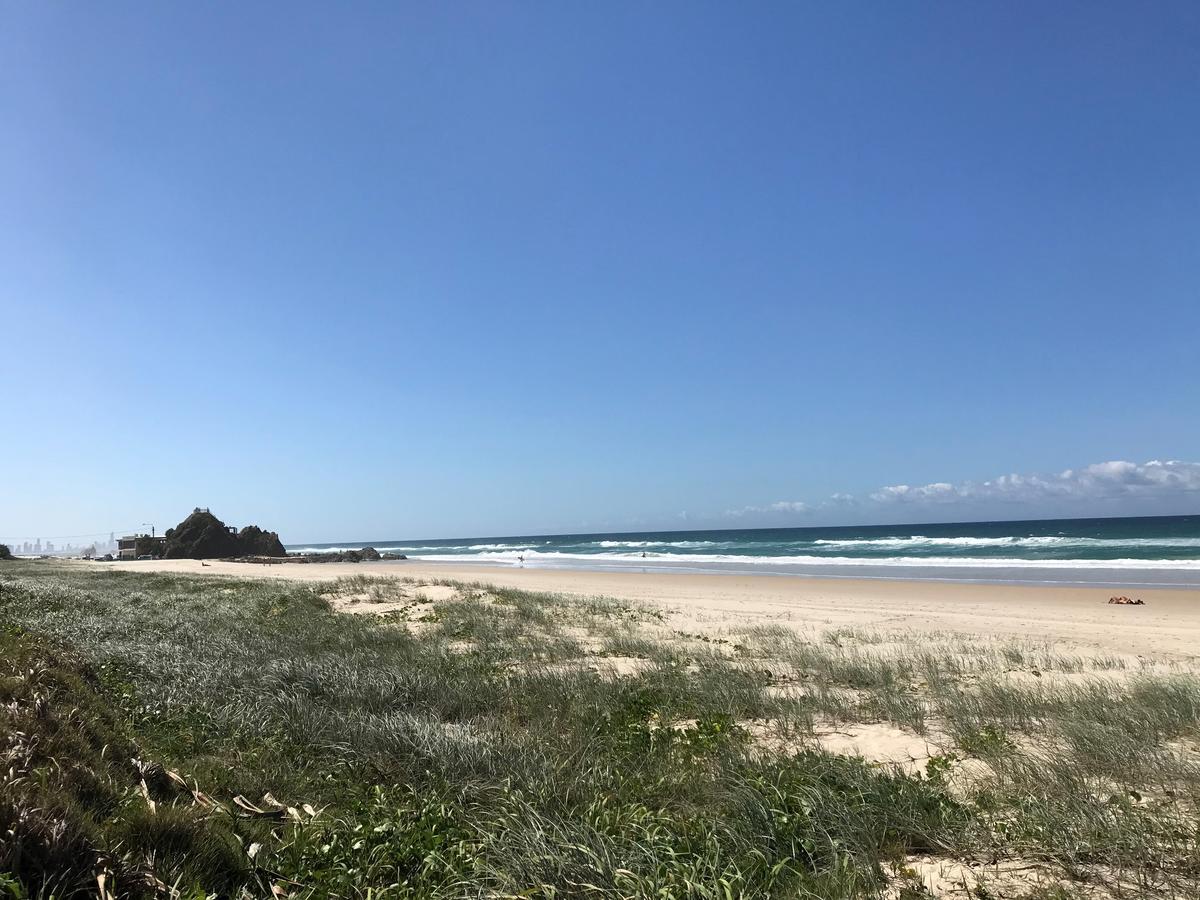 Sanctuary Beach Resort Gold Coast Extérieur photo