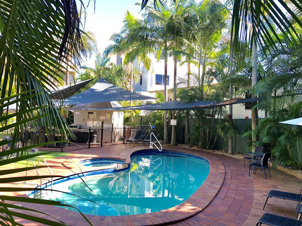 Sanctuary Beach Resort Gold Coast Extérieur photo