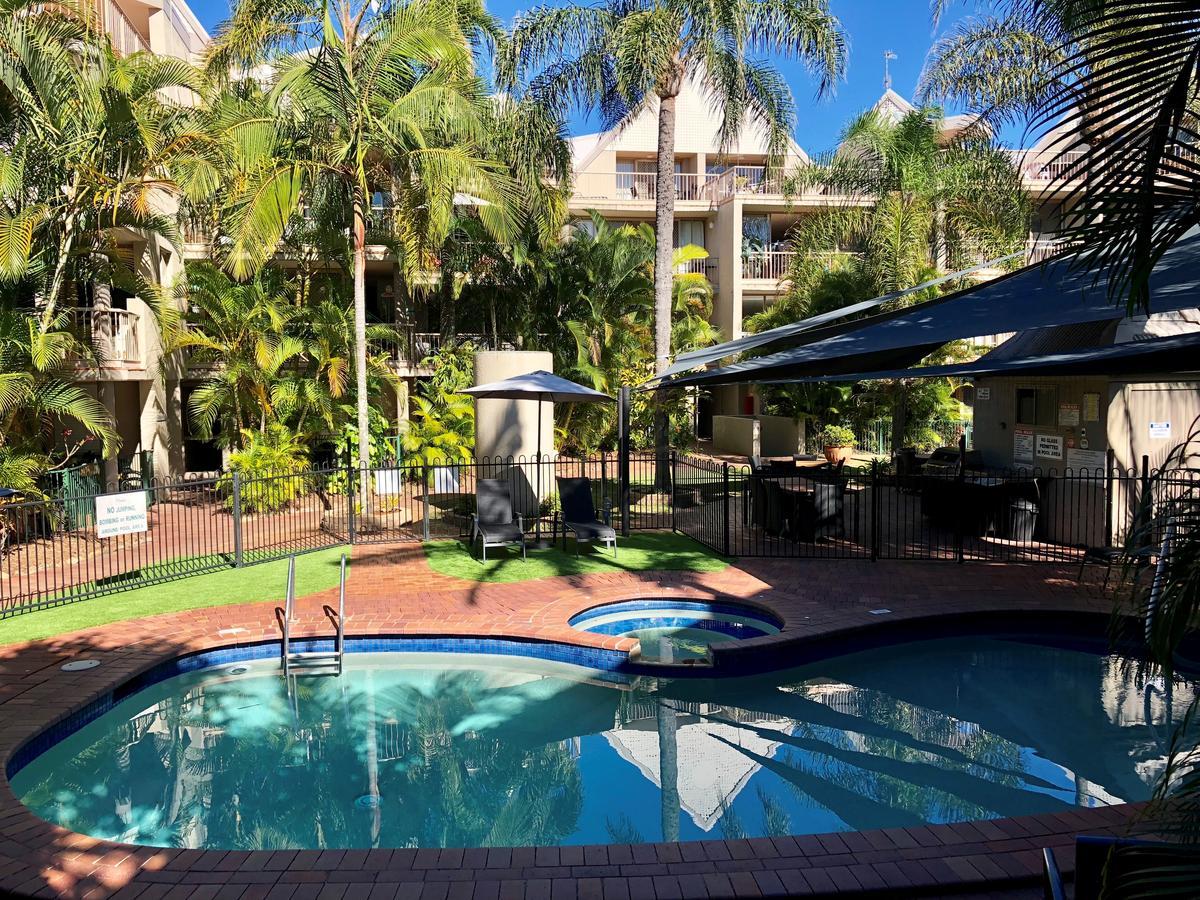 Sanctuary Beach Resort Gold Coast Extérieur photo