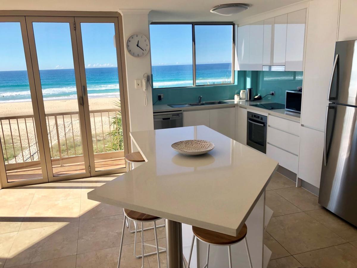 Sanctuary Beach Resort Gold Coast Extérieur photo