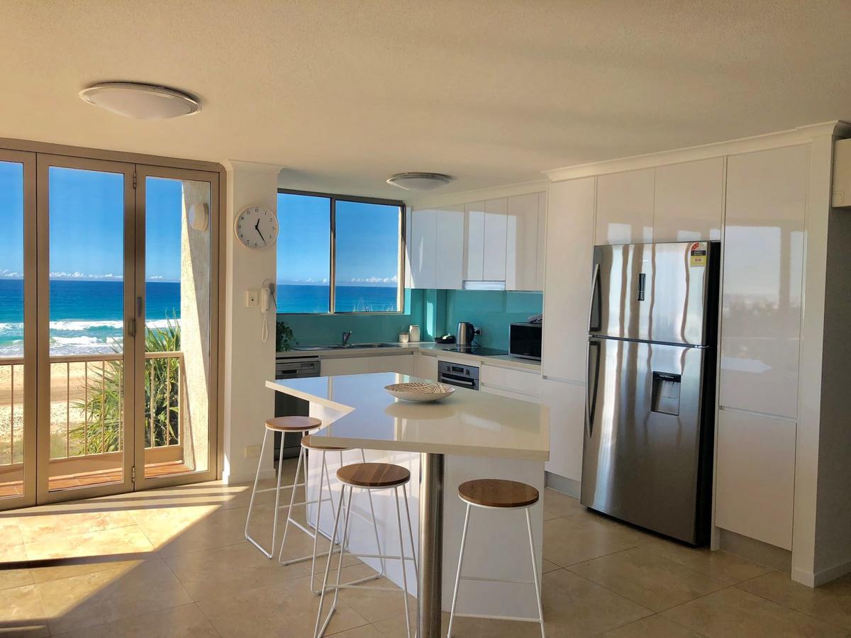 Sanctuary Beach Resort Gold Coast Extérieur photo