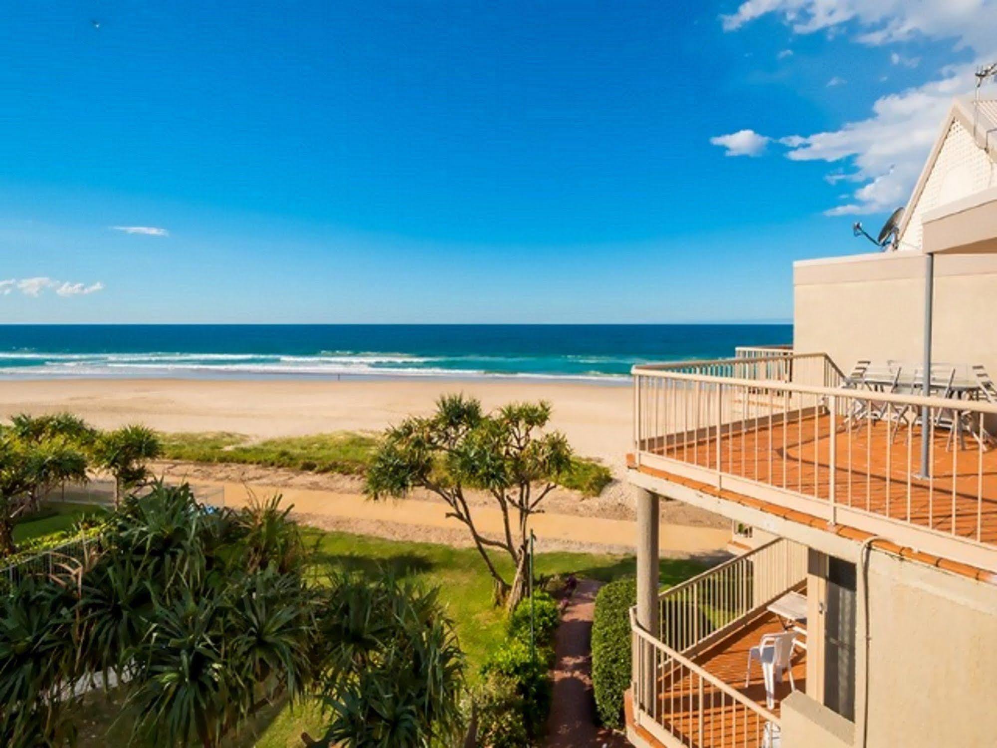 Sanctuary Beach Resort Gold Coast Extérieur photo