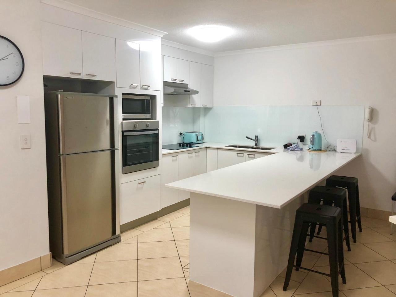 Sanctuary Beach Resort Gold Coast Extérieur photo
