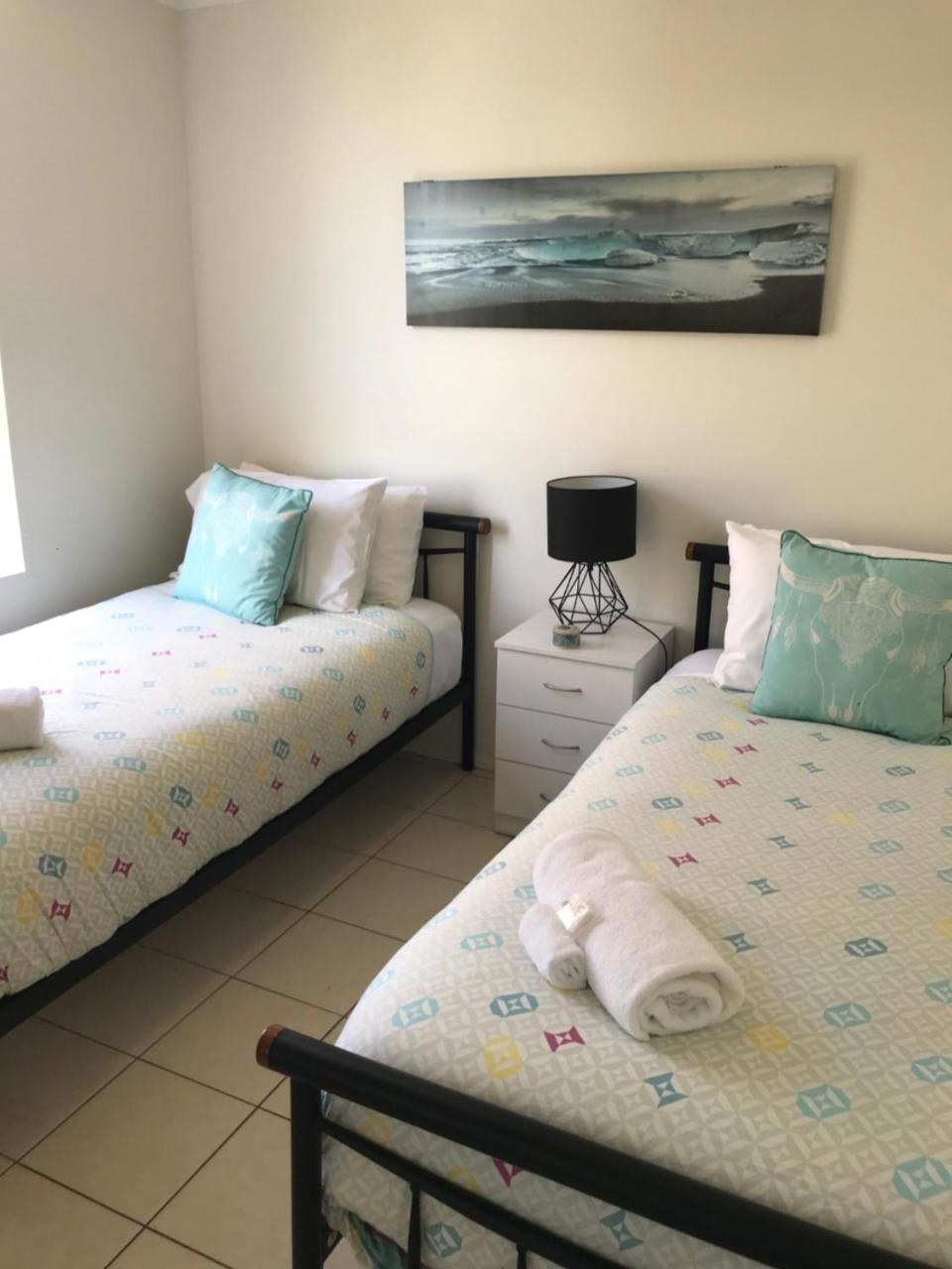 Sanctuary Beach Resort Gold Coast Extérieur photo