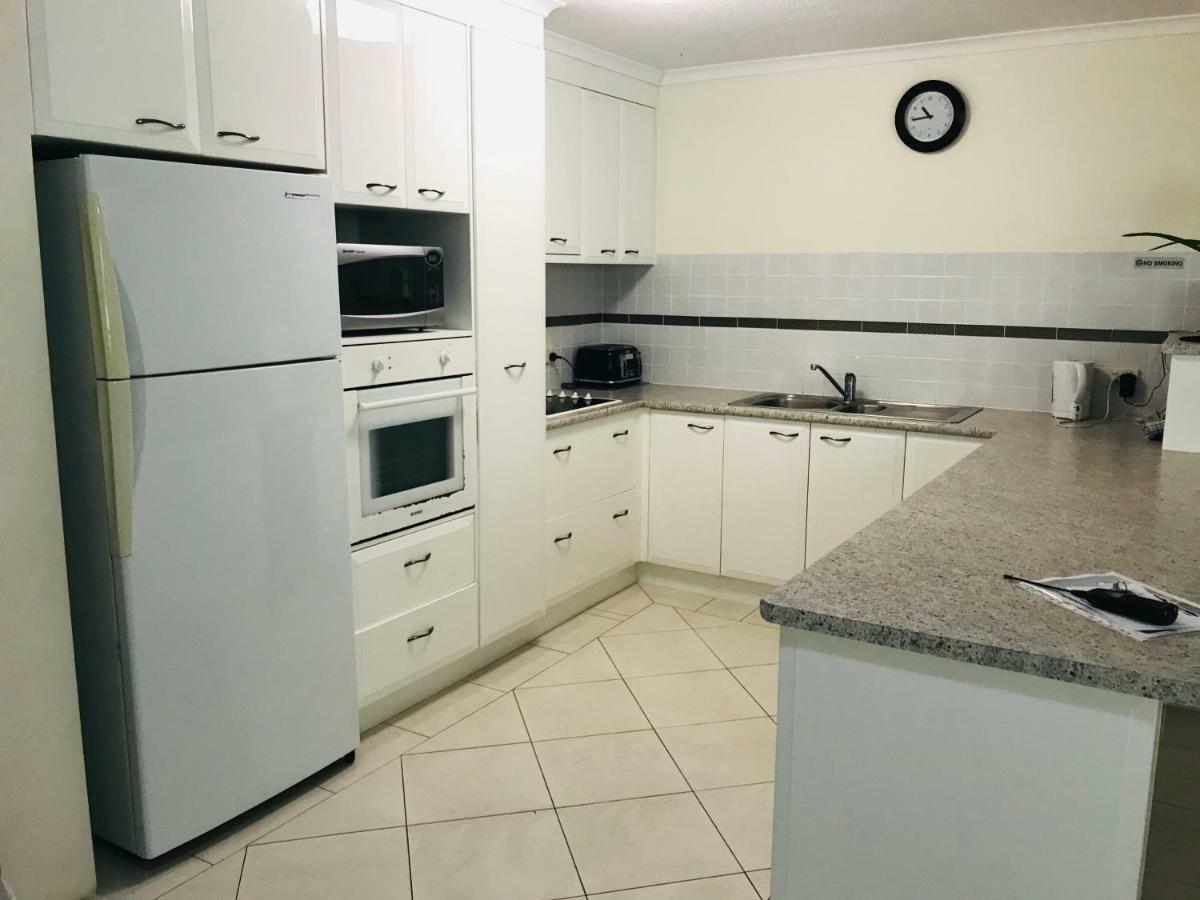 Sanctuary Beach Resort Gold Coast Extérieur photo